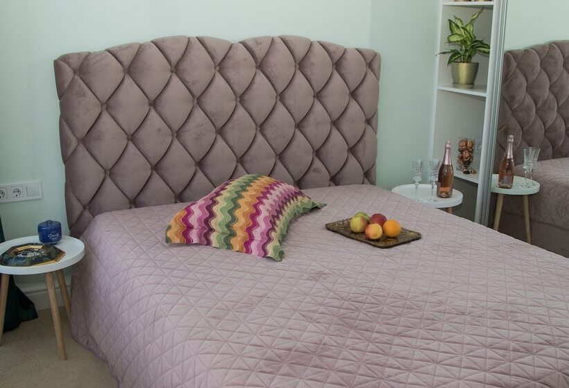 Apartment Greenwood Near Sea