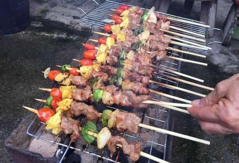 Arunrat Guesthouse   Hostel