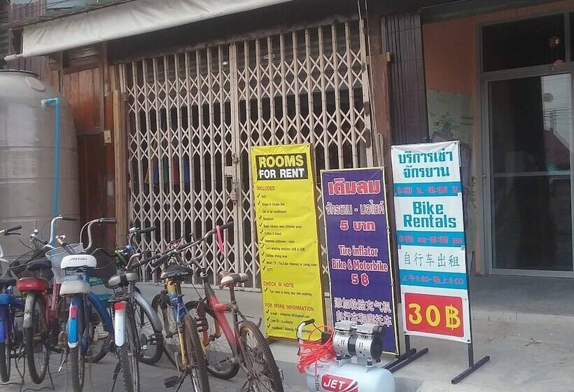 Arunrat Guesthouse   Hostel