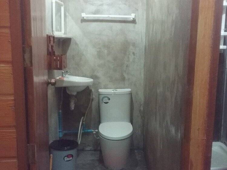 Arunrat Guesthouse   Hostel