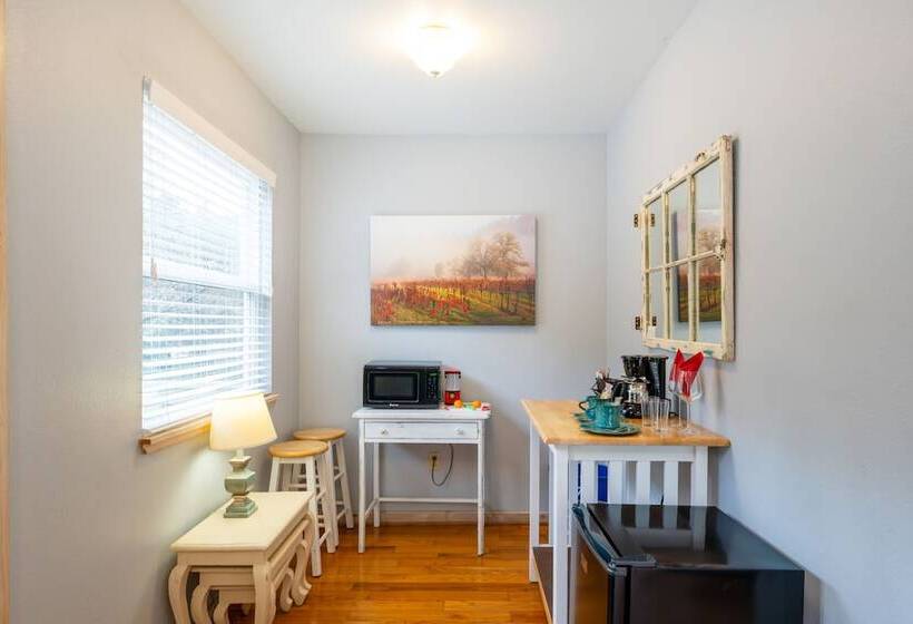 Aurora Park Cottages