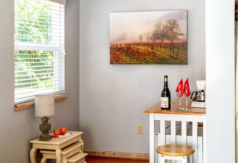 Aurora Park Cottages