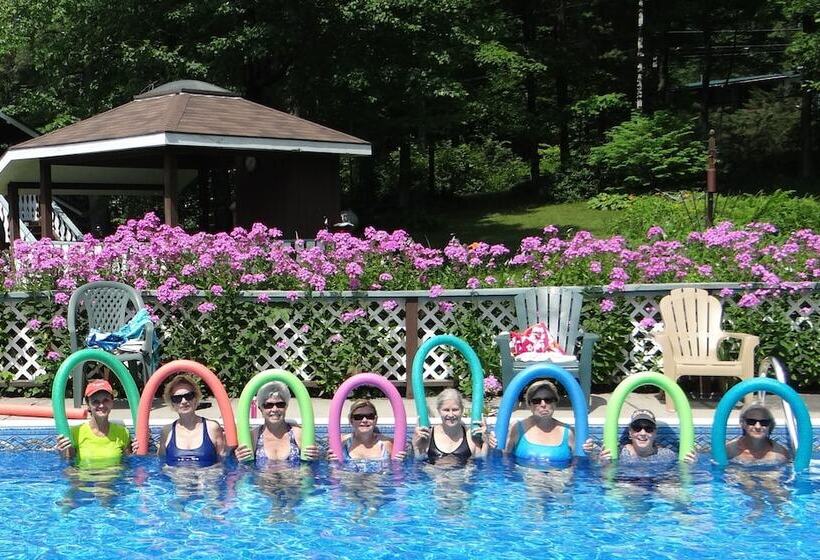 مبيت وإفطار Blue Gentian Lodge At Magic Mountain