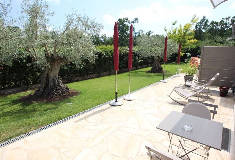 צימר La Villa Jalna Chambres Appartement