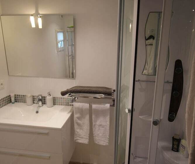 צימר La Villa Jalna Chambres Appartement