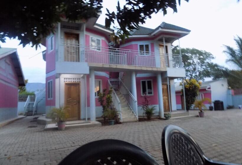 تختخواب و صبحانه R & R Gardens