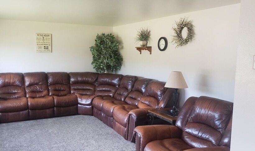 Bryce Valley Lodging