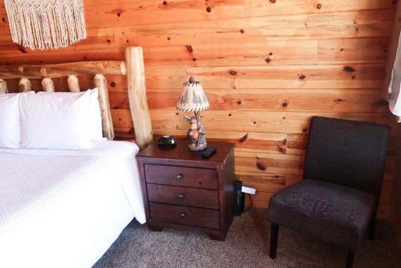 Bryce Valley Lodging