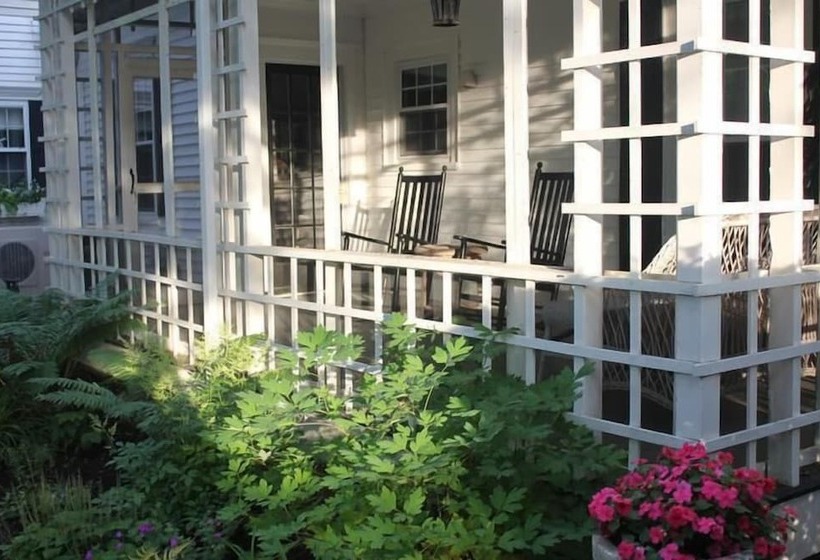 Captain David Kelley House Bed & Breakfast