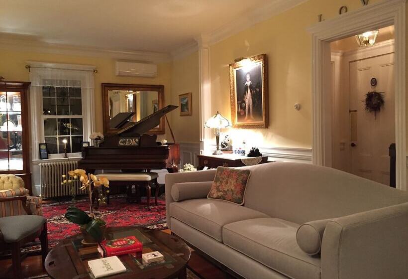 Captain David Kelley House Bed & Breakfast