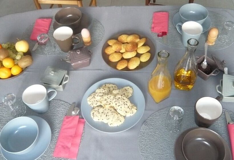 Chambres D Hotes, B&b Climatisees La Borrellienne