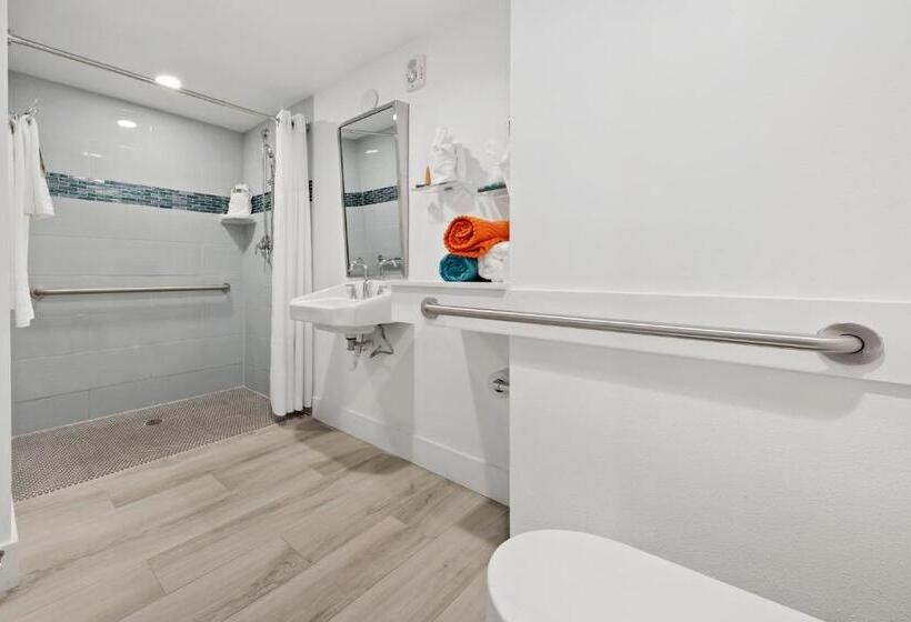 Fusion Resort Waterfront Suites