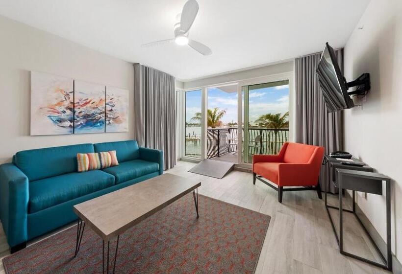 Fusion Resort Waterfront Suites