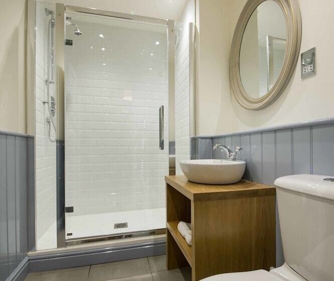 여관 Hare & Hounds