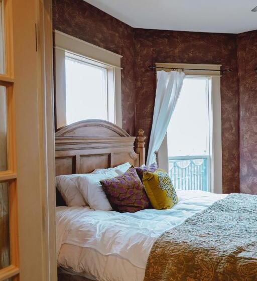 Хостел Tara Vineyard & Winery Estate