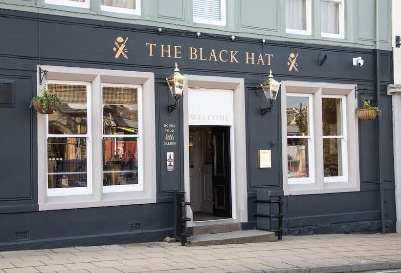 פונדק The Black Hat