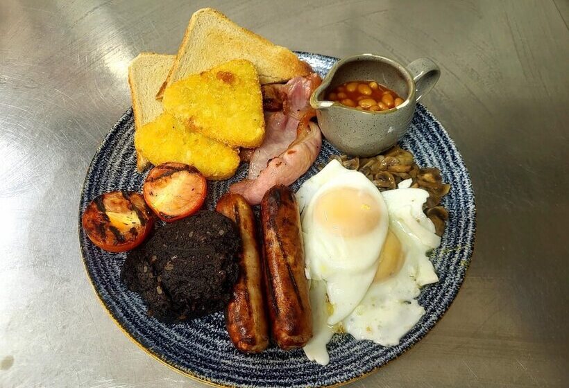 פונדק The Black Hat