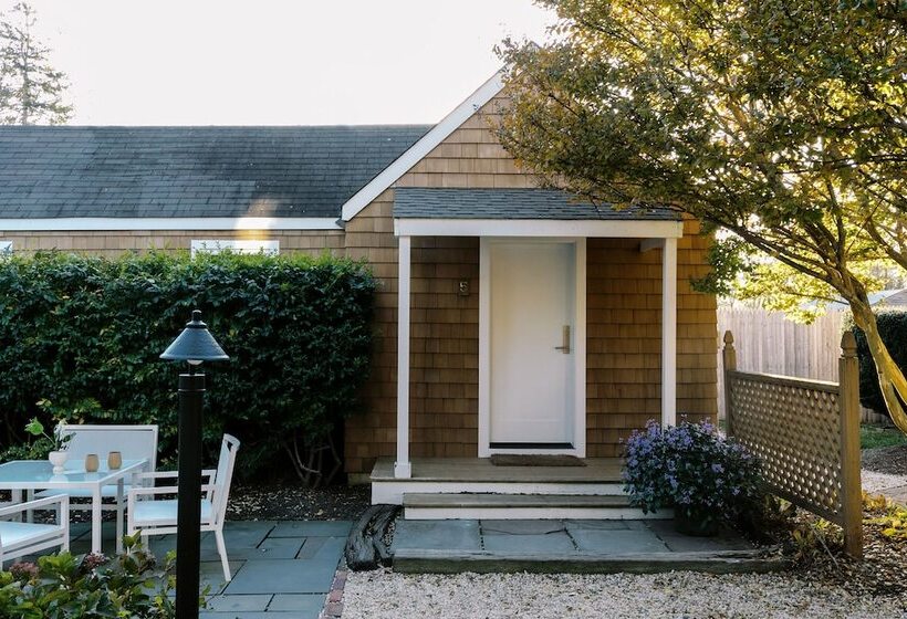 فندق فئة نجمة واحدة The Roundtree, Amagansett