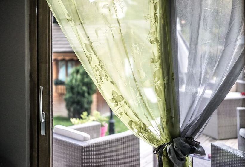 Отель Altis Val Vert