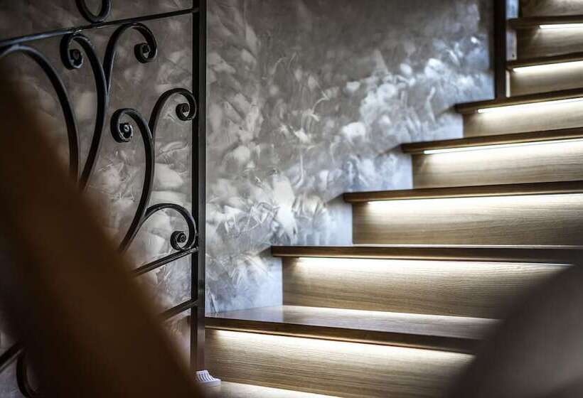 Отель Altis Val Vert