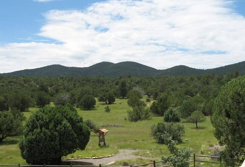 فندق Bear Mountain Lodge