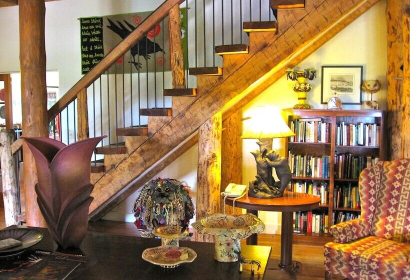 فندق Bear Mountain Lodge