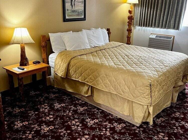 فندق Buffalo Bill's Antlers Inn