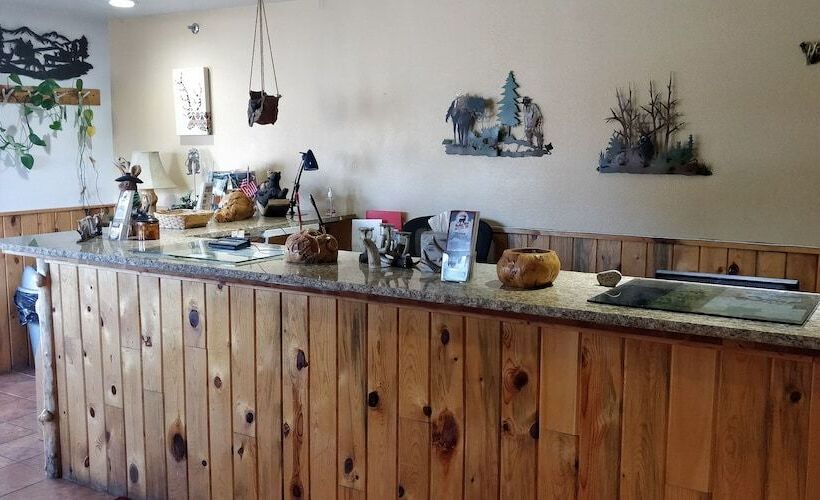 فندق Buffalo Bill's Antlers Inn