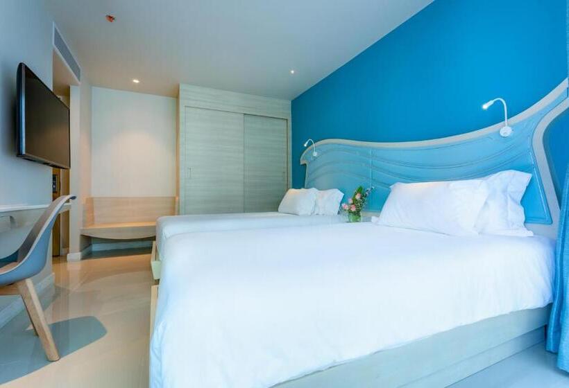 Отель Centara Sonrisa Residences & Suites Sriracha