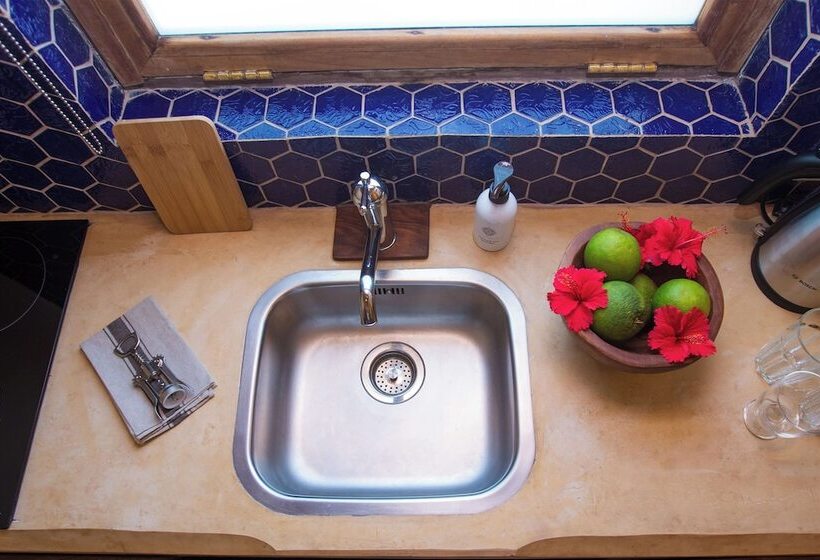 ホテル Clove Island Villas & Spa