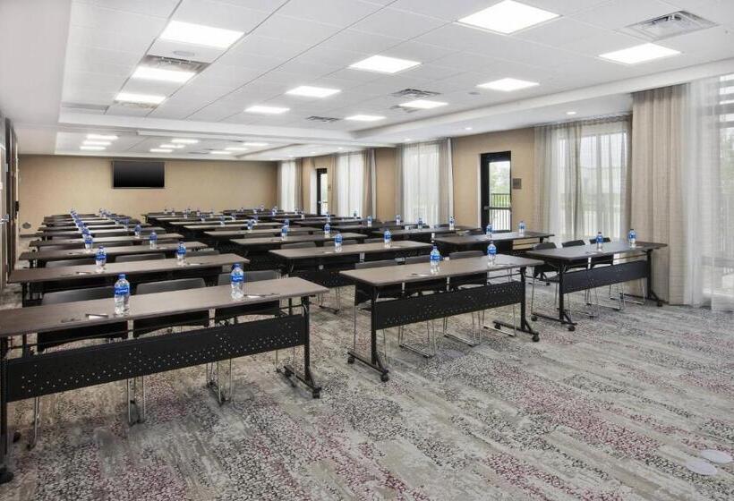 فندق Courtyard By Marriott St. Joseph Benton Harbor