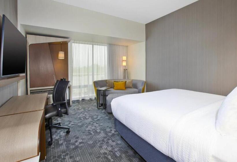 فندق Courtyard By Marriott St. Joseph Benton Harbor