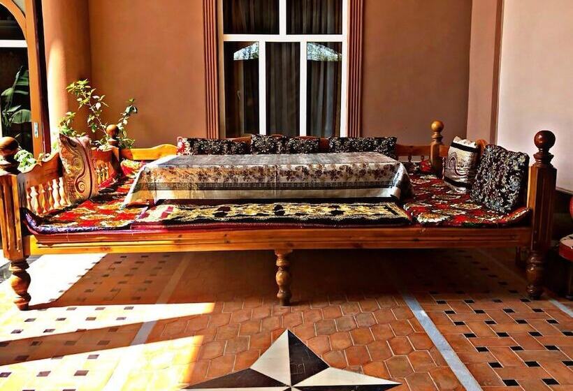 فندق Elite Sogdiana