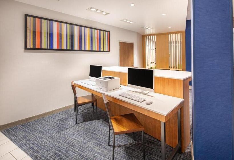 فندق Holiday Inn Express & Suites   Chico, An Ihg