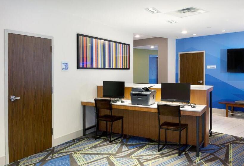 فندق Holiday Inn Express & Suites   Wentzville St Louis West, An Ihg