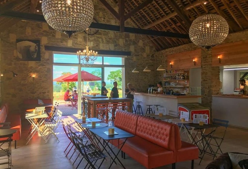 هتل Huttopia Saumur