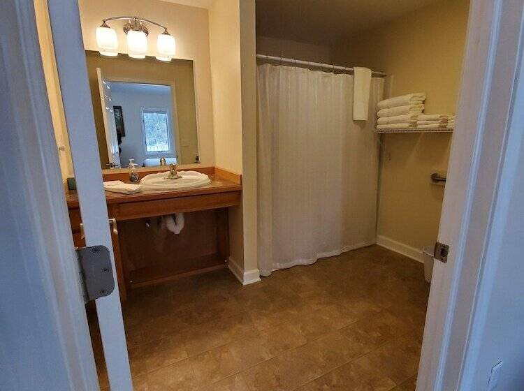 호텔 Lake Huron Lodge