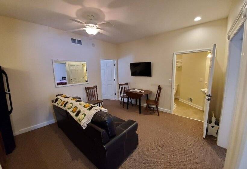 호텔 Lake Huron Lodge