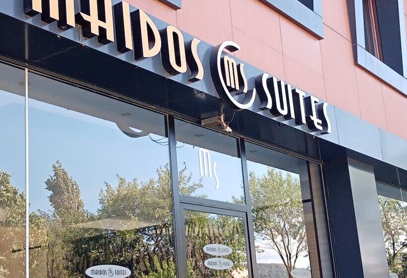 בית מלון כפרי Maidos Suites
