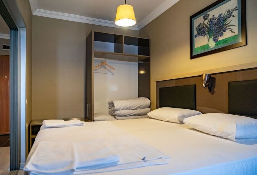 בית מלון כפרי Maidos Suites