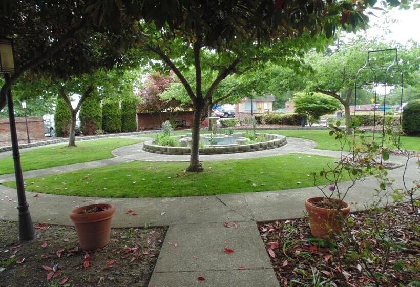 فندق Manresa Castle