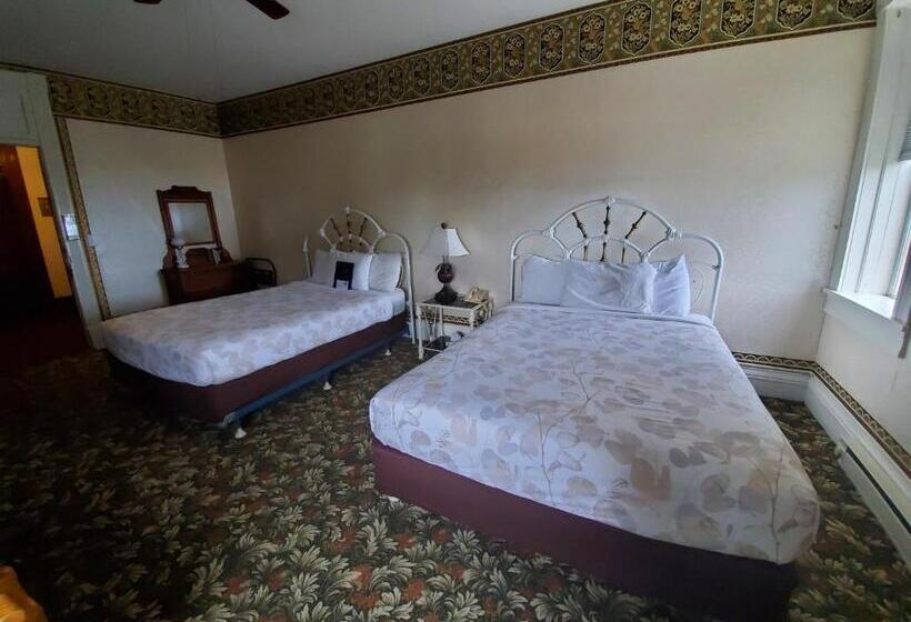 فندق Manresa Castle