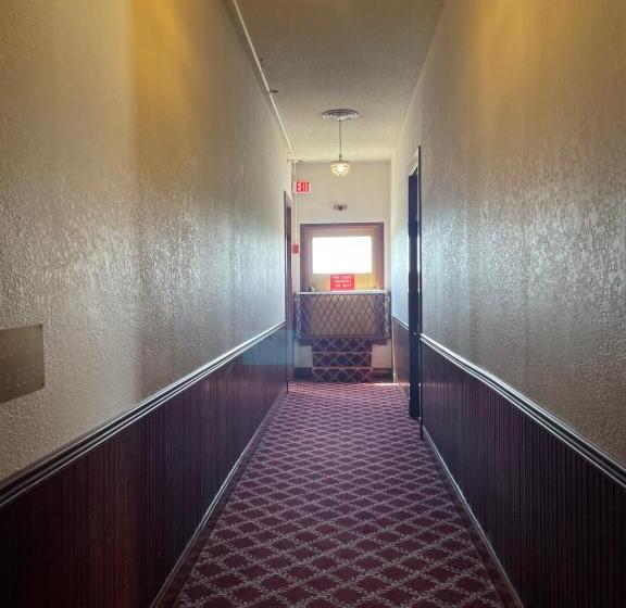 فندق Manresa Castle