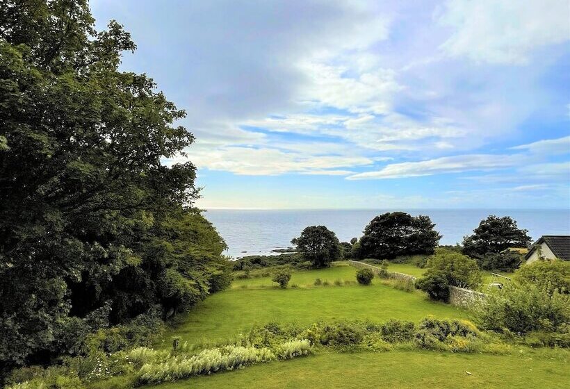 Отель Navidale House Bed, Breakfast & Bar