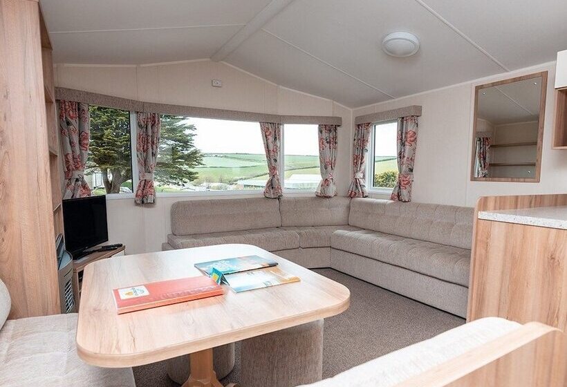 Отель 170 Newquay Bay Resort