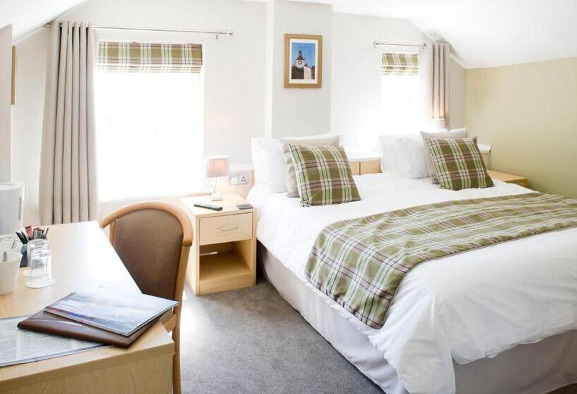 בית מלון כפרי Rose And Crown