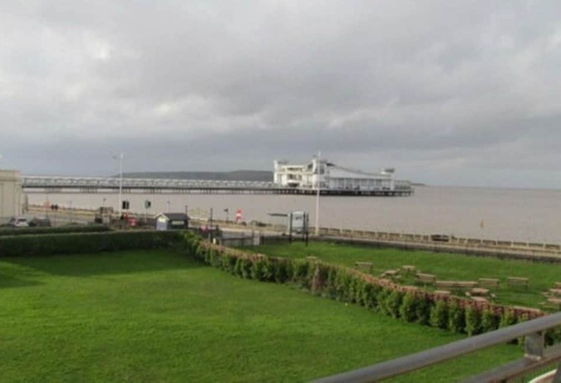 Отель Royal Grosvenor