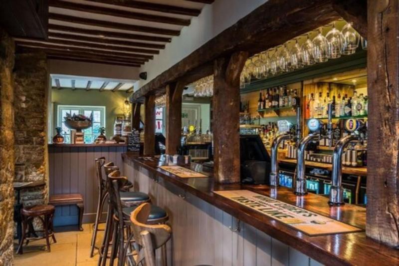 فندق The Bell At Stow