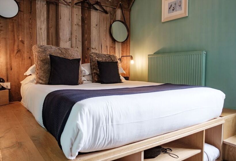 בית מלון כפרי The Bull