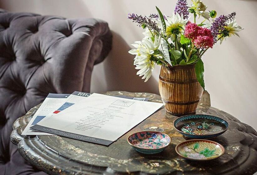 酒店 The Dial House